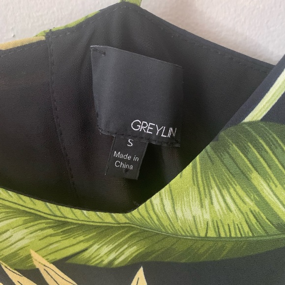 Greylin Palm Print Romper Size Small - Picture 4 of 4